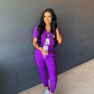 NEW FIGS Magic Purple limited edition set-size M